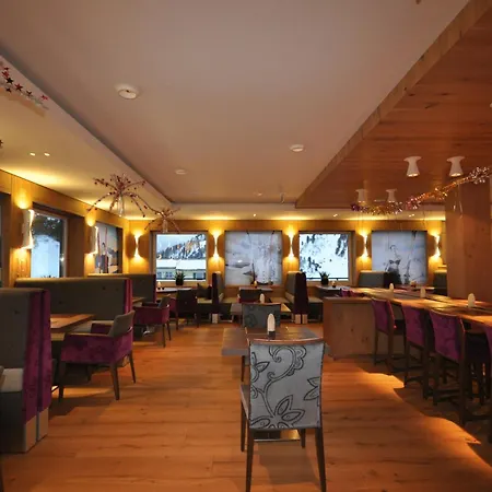 Szálloda Kristall 4*